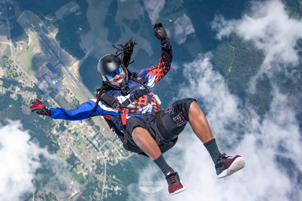 best skydiving for solo jumpers