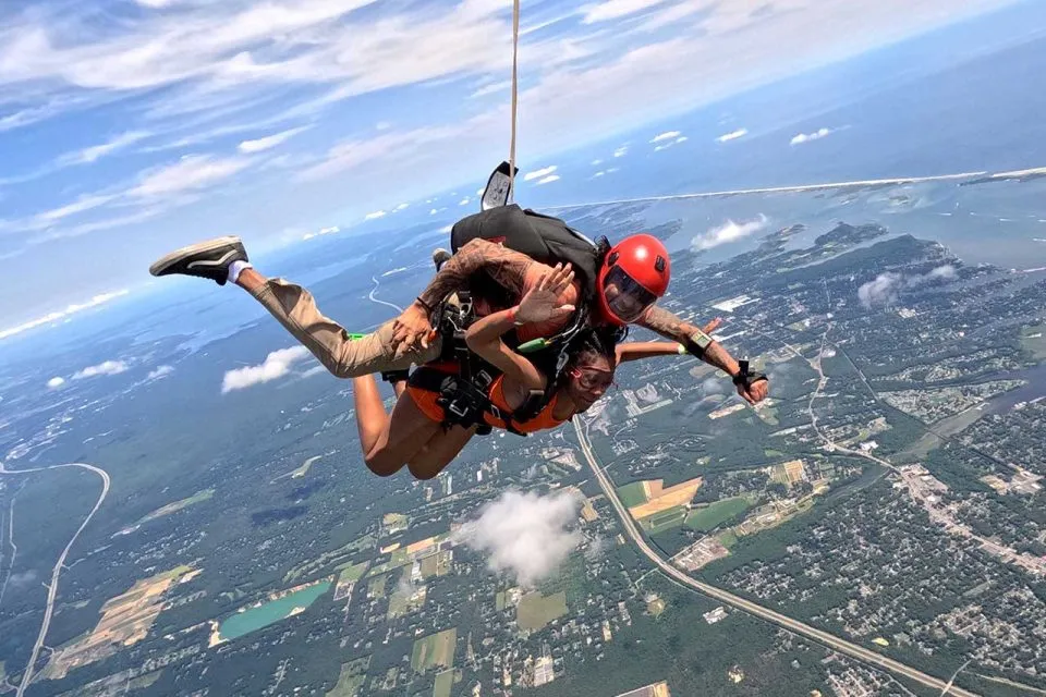 luxury skydiving destinations usa